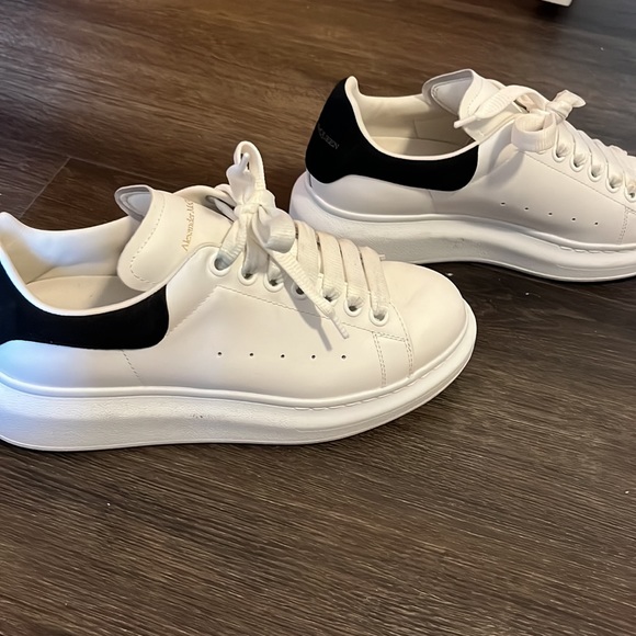 Alexander McQueen Sneakers - Picture 3 of 6